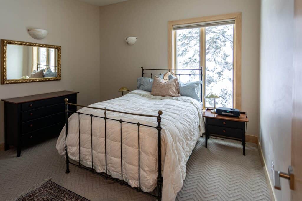 Sandy Condo Remodeler for Bedroom