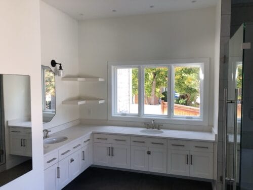 bathroom almost complet